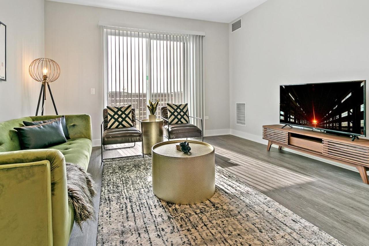 Bright & Comfortable Oakbrook 2Br Apt Free Parking - Ob 1 Apartment Oakbrook Terrace Bagian luar foto
